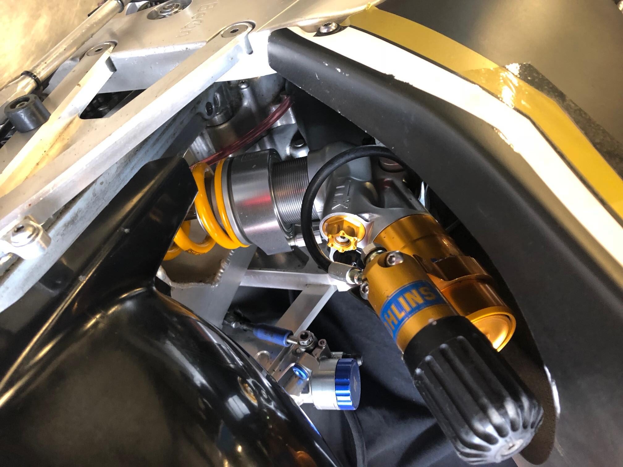 QUINTO ANIVERSARIO MAXFOZ SUSPENSIONS QUINTO ANIVERSARIO MAXFOZ SUSPENSIONS