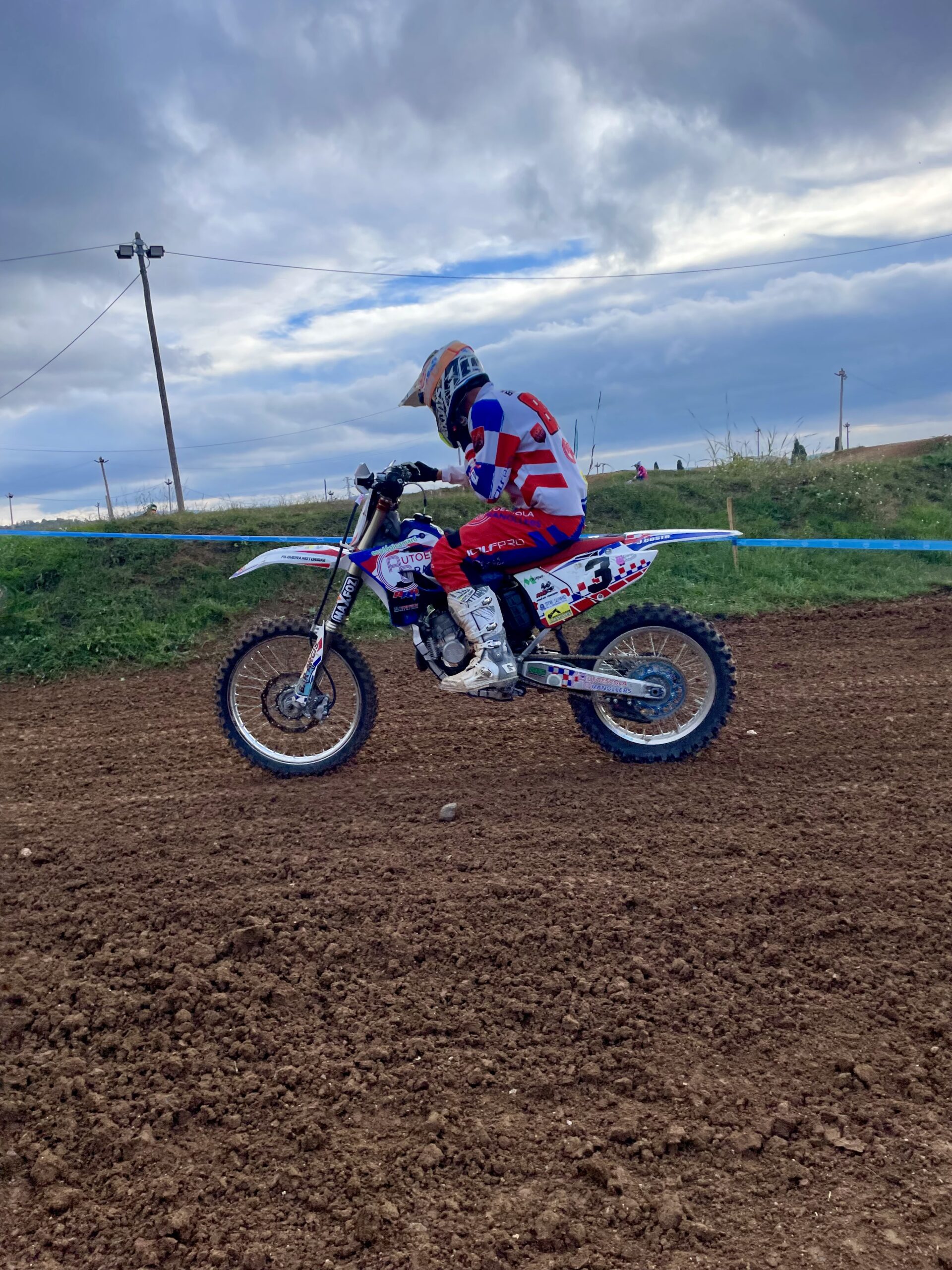 TRES HORAS RESISTENCIA CICLOMOTORES